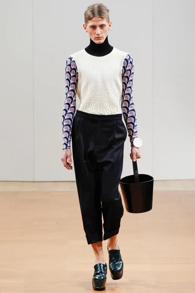 Look 39